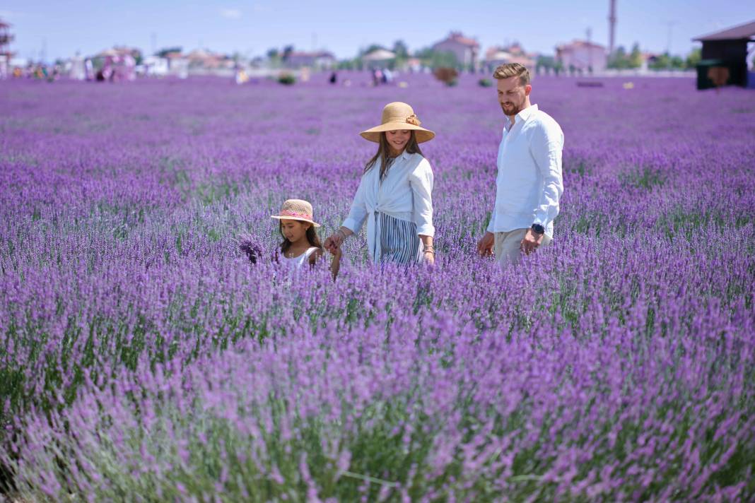 Konya’da lavanta ve gül kokulu anılar Hatıra Defteri’ne yazıldı 11